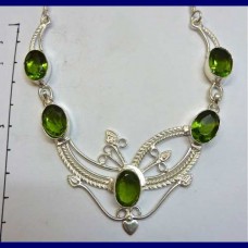 necklace green topaz-